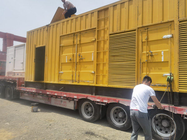 平安除了负载情况和发动机维护，还有哪些因素会影响 200kw 柴油发电机的油耗？