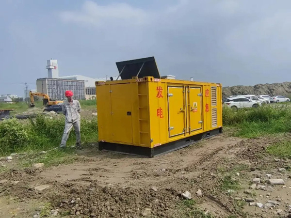 平安200KW柴油发电机机组每小时的油耗量受哪些因素影响？